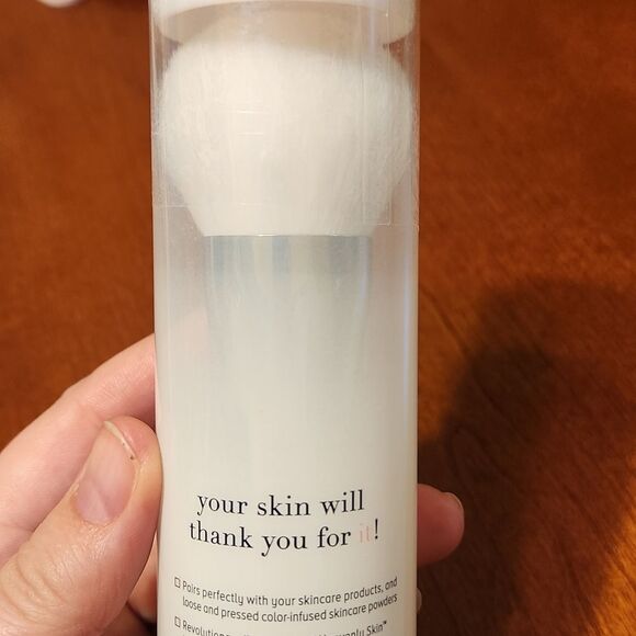 It Cosmetics Heavenly Skin Bye Bye Pores Brush No 701 NIB - Picture 5 of 5